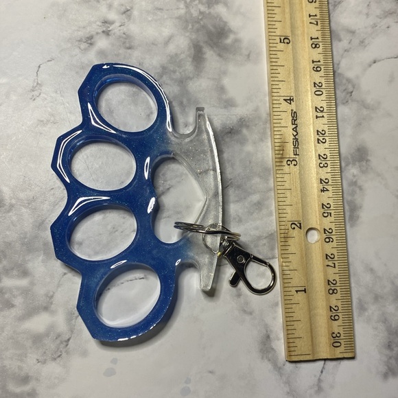 Knuckles keychain - Picture 6 of 6